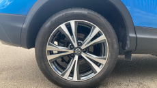 Nissan Qashqai 1.2 DiG-T N-Connecta 5dr Xtronic Petrol Hatchback